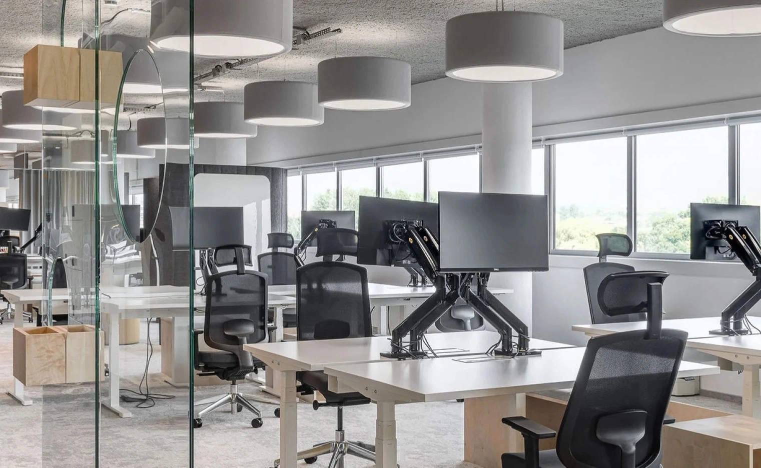 Noise cancelling workspace design
